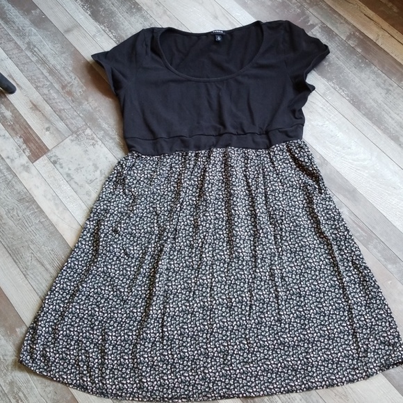 torrid Dresses & Skirts - Torrid skater dress flowy floral size 2